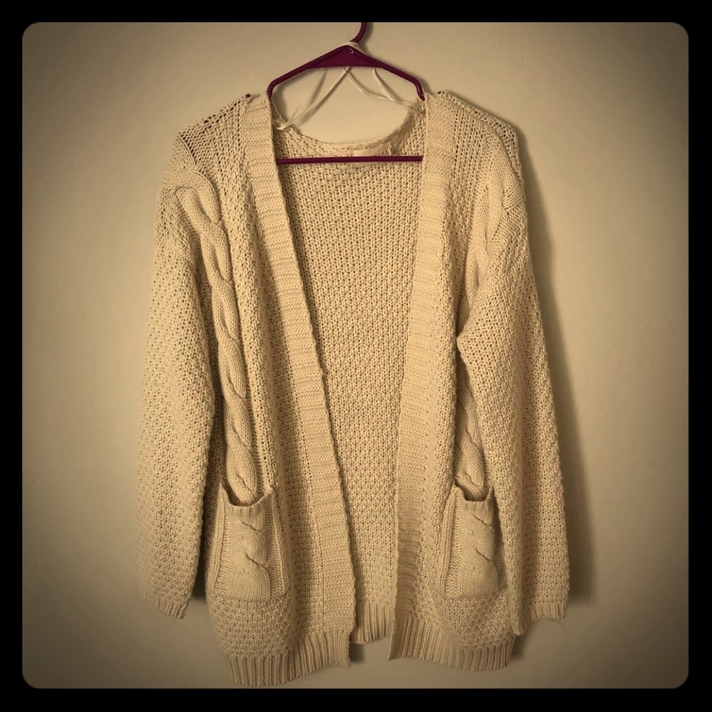Cardigan Xl- Fits like large